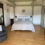 Bed & Breakfast D'hotes Maison Redon Tour-de-Faure